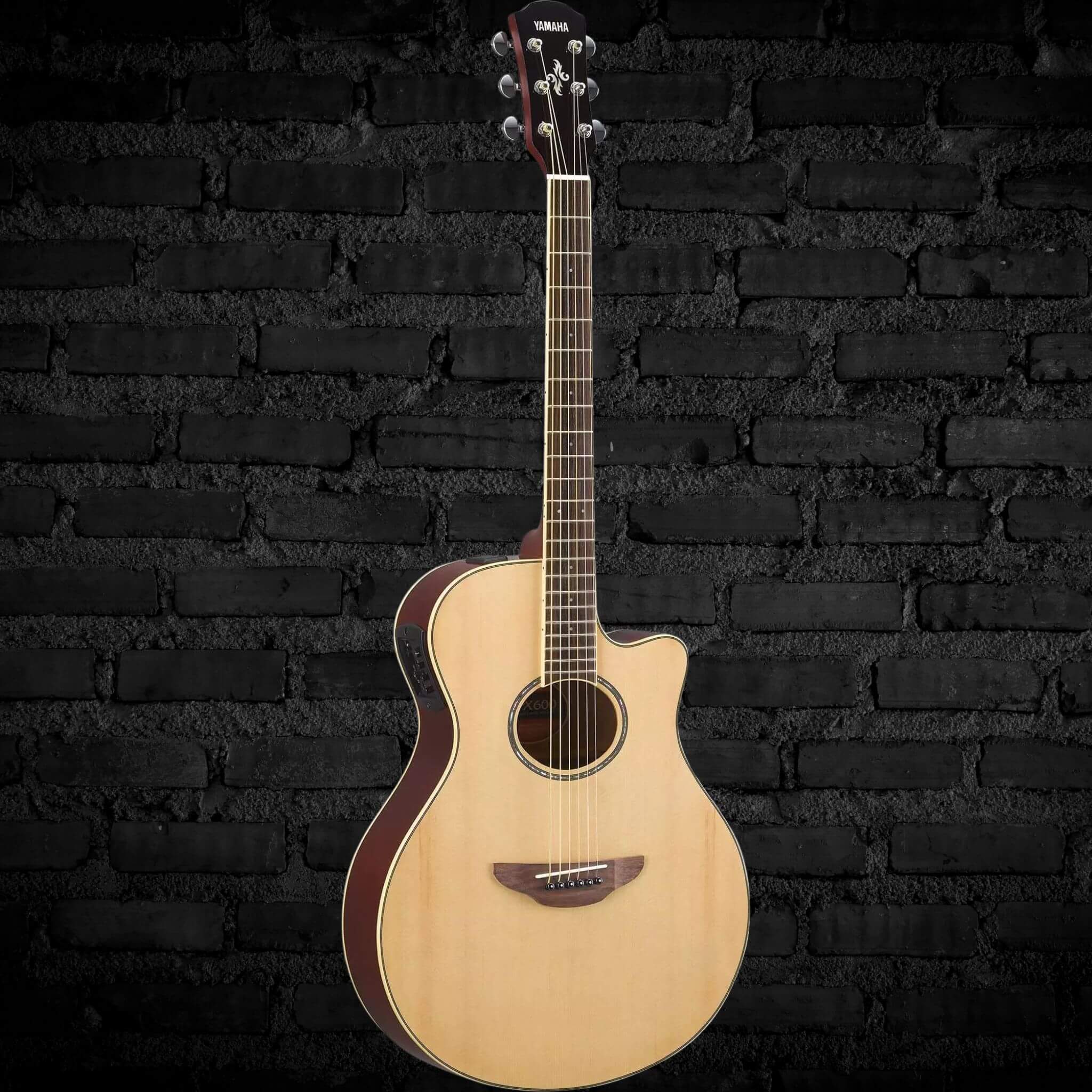 Yamaha APX600 Thinline Cutaway Acoustic-electric Guitar - Natural